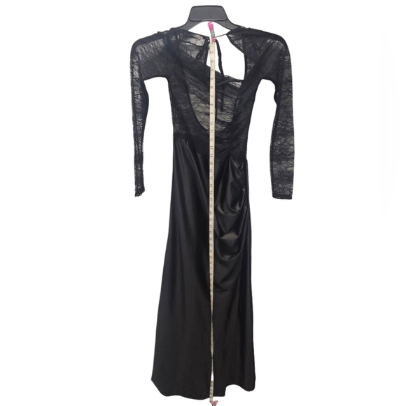 0007 ASOS DESIGN Lace Longsleeve Maxi Dress Open Back Fall Summer Size 4-6 - Picture 13 of 14